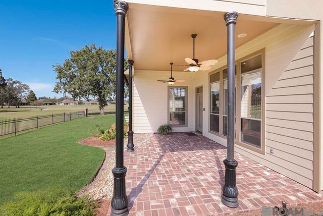 40174 Dove Estates Ct, Gonzales, LA 70737