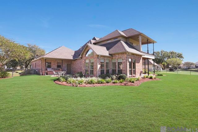 40174 Dove Estates Ct, Gonzales, LA 70737