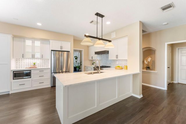 126 Wisteria Walk Circle, The Woodlands, TX 77381