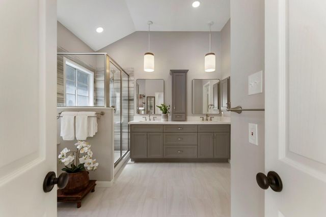 126 Wisteria Walk Circle, The Woodlands, TX 77381