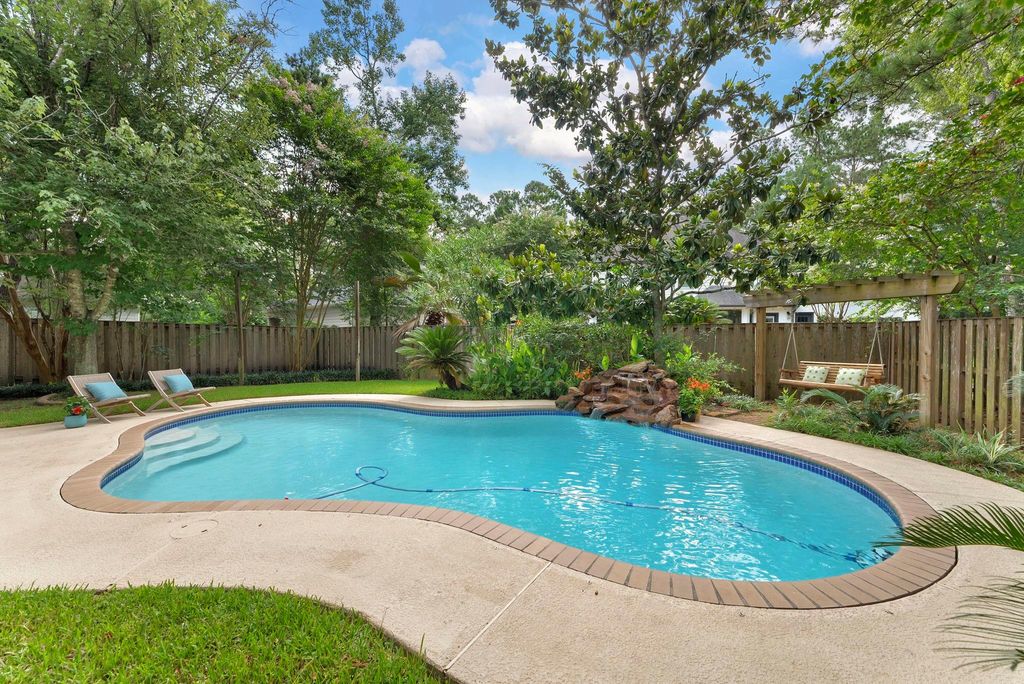 126 Wisteria Walk Circle, The Woodlands, TX 77381