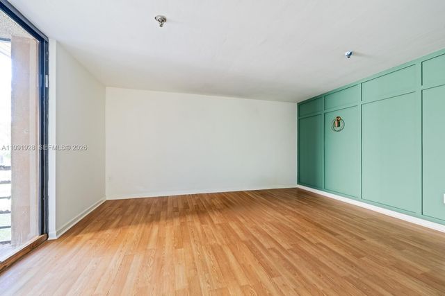 665 NE 195th St 222, Miami, FL 33179