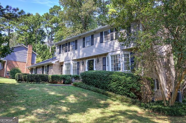 2747 Pinestream Drive NE, Marietta, GA 30068