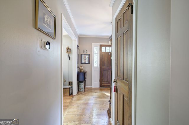 2747 Pinestream Drive NE, Marietta, GA 30068