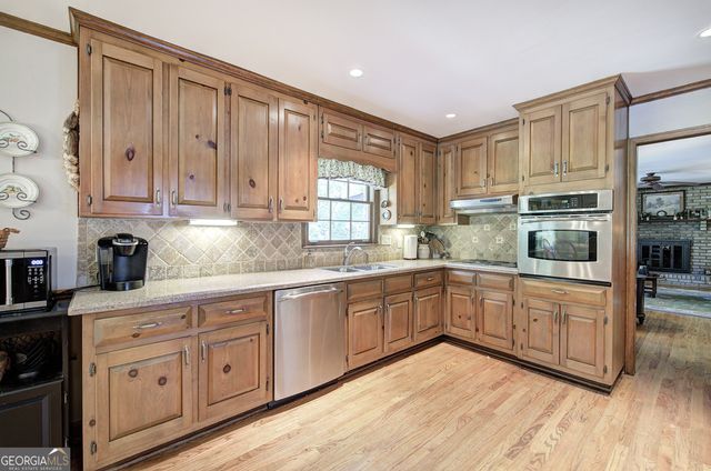 2747 Pinestream Drive NE, Marietta, GA 30068