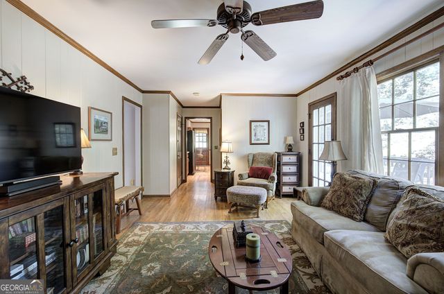 2747 Pinestream Drive NE, Marietta, GA 30068
