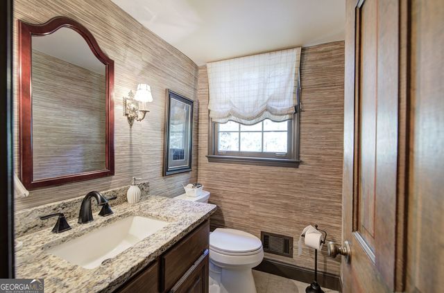 2747 Pinestream Drive NE, Marietta, GA 30068