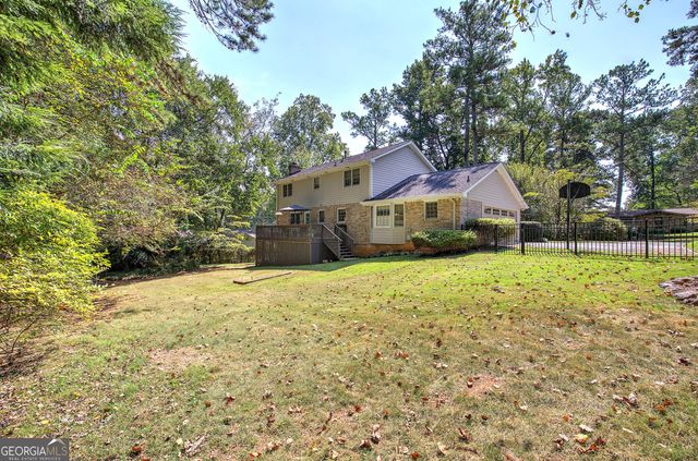 2747 Pinestream Drive NE, Marietta, GA 30068