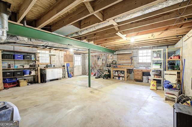 2747 Pinestream Drive NE, Marietta, GA 30068