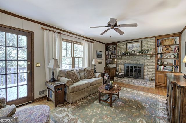 2747 Pinestream Drive NE, Marietta, GA 30068