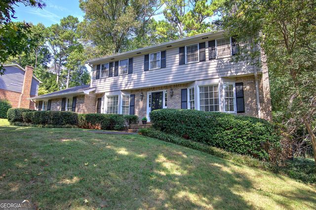2747 Pinestream Drive NE, Marietta, GA 30068