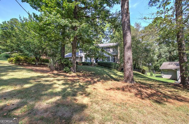 2747 Pinestream Drive NE, Marietta, GA 30068