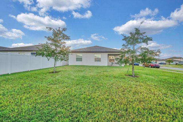 5166 Armina Place, Fort Pierce, FL 34951