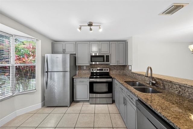 1921 NE 15th Avenue, Fort Lauderdale, FL 33305