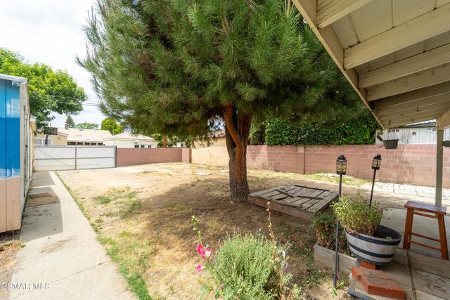 7435 Corbin Avenue, Winnetka, CA 91306