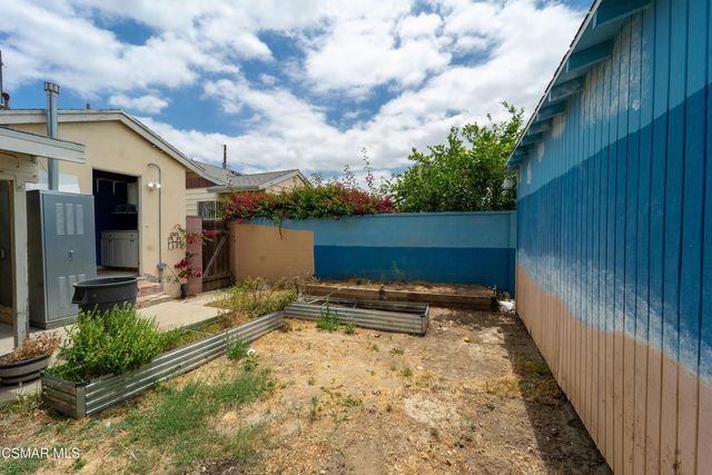7435 Corbin Avenue, Winnetka, CA 91306