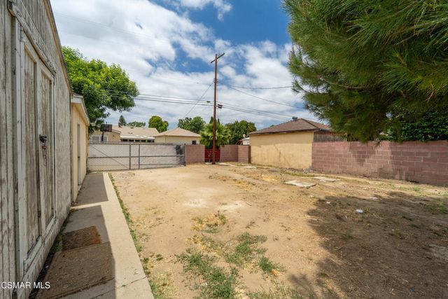 7435 Corbin Avenue, Winnetka, CA 91306