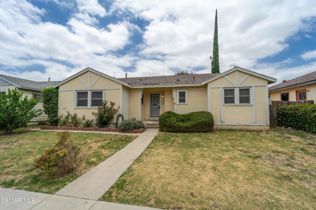 7435 Corbin Avenue, Winnetka, CA 91306