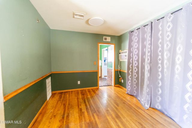 7435 Corbin Avenue, Winnetka, CA 91306