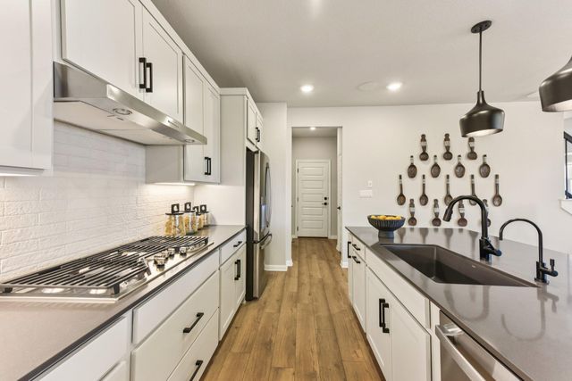 309 Possumhaw LN, San Marcos, TX 78666