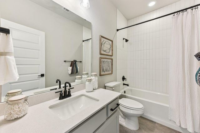 309 Possumhaw LN, San Marcos, TX 78666