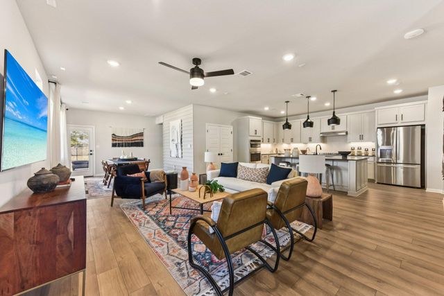 309 Possumhaw LN, San Marcos, TX 78666