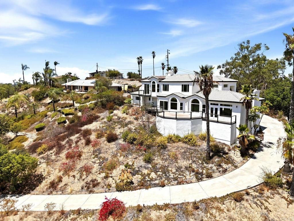 1522 Maxwell Lane, Vista, CA 92084 — photo 3