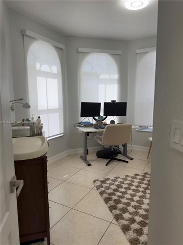 11177 NW 79th Ln, Doral, FL 33178