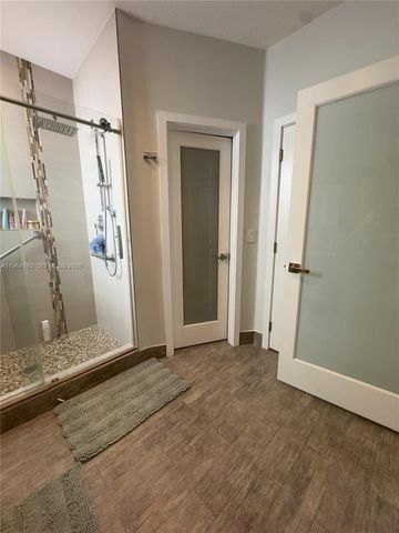 11177 NW 79th Ln, Doral, FL 33178