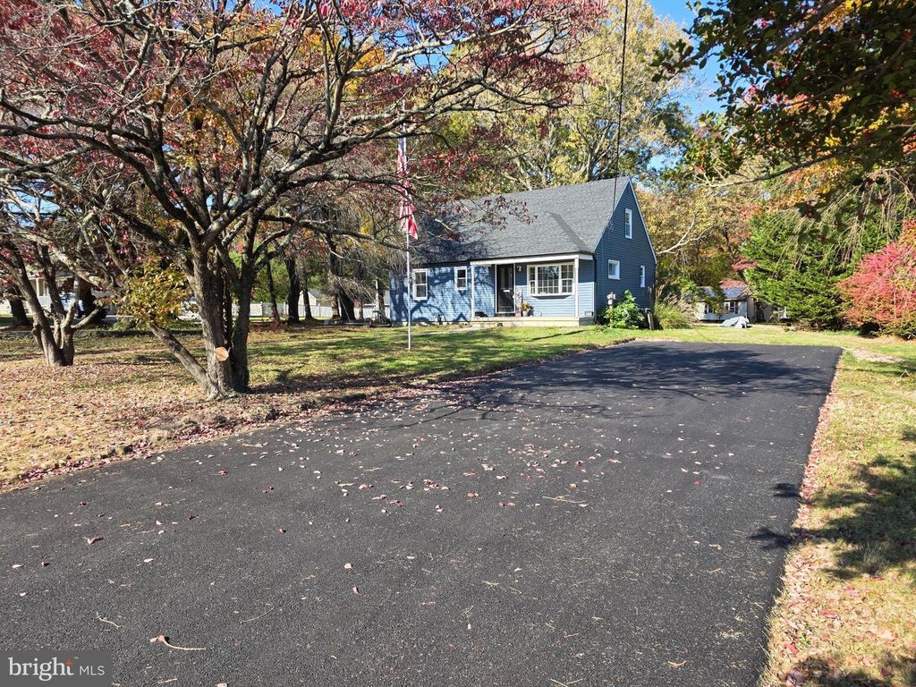 9212 SNYDER LN, Perry Hall, MD 21128