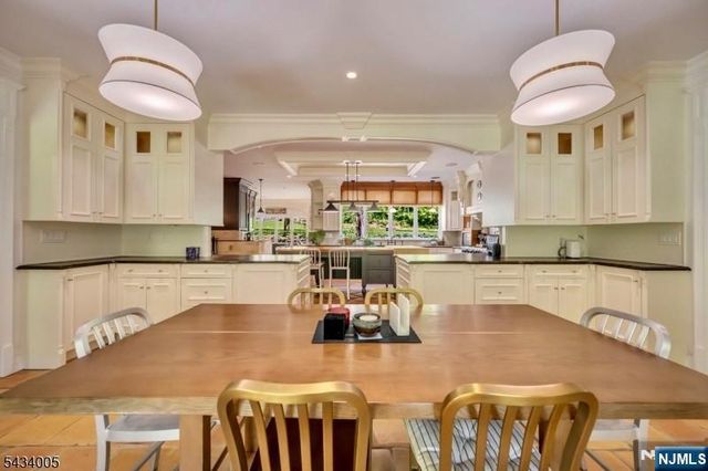 3 Laurel Lane, Chester Township, NJ 07930