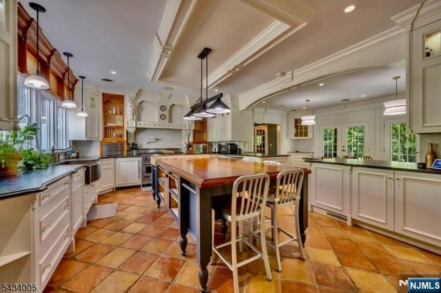 3 Laurel Lane, Chester Township, NJ 07930