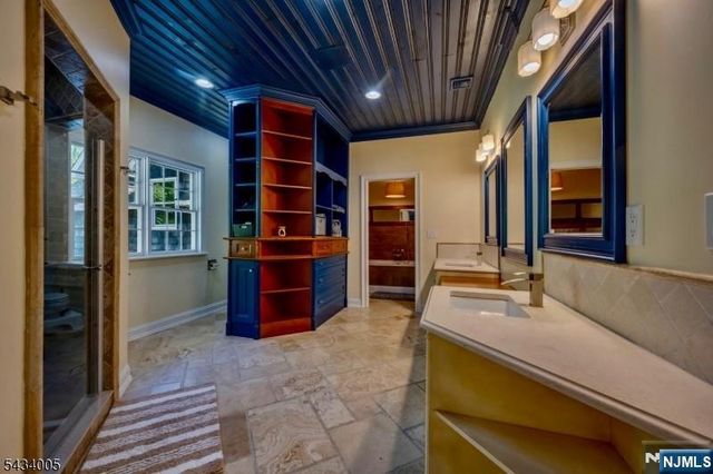 3 Laurel Lane, Chester Township, NJ 07930