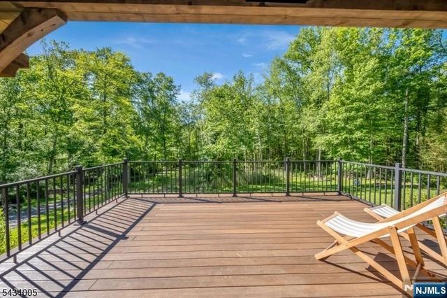3 Laurel Lane, Chester Township, NJ 07930