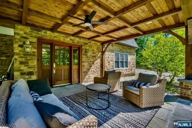 3 Laurel Lane, Chester Township, NJ 07930