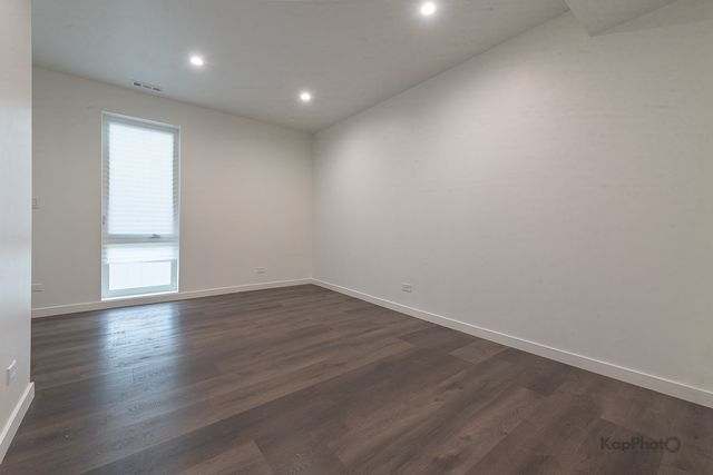 1921 S Jefferson Street 2, Chicago, IL 60616