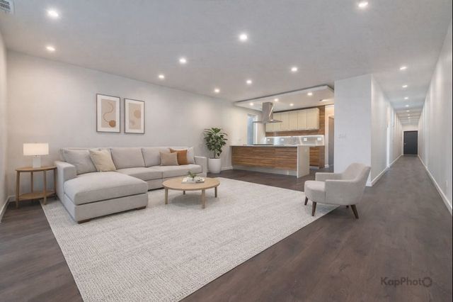 1921 S Jefferson Street 2, Chicago, IL 60616