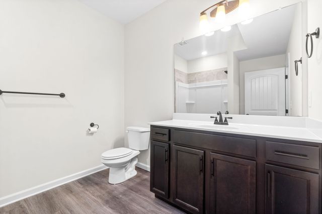 229 E Johnson Cir Apt C208, Clarksville, TN 37040