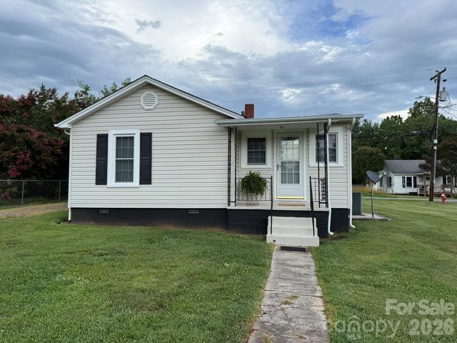 108 Fletcher Street, Morganton, NC 28655