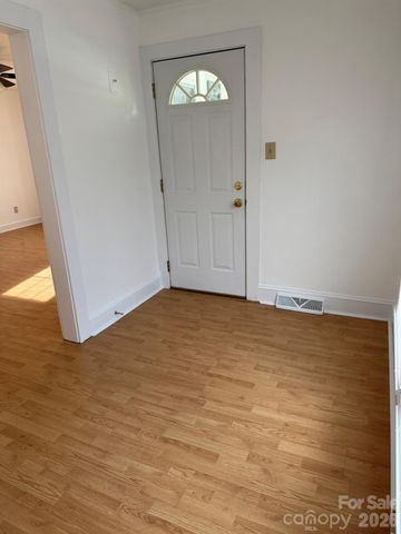 108 Fletcher Street, Morganton, NC 28655