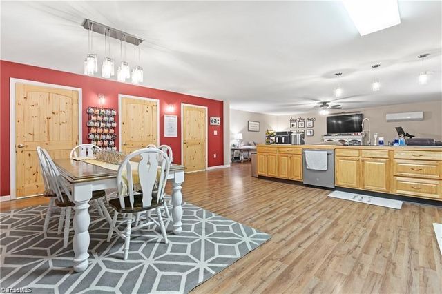 227 S Scales Street, Reidsville, NC 27320