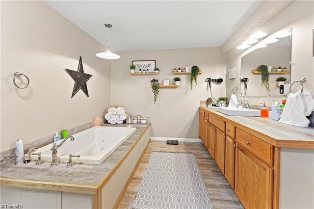227 S Scales Street, Reidsville, NC 27320