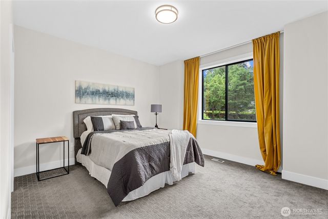 13529 Cascadian Way, Everett, WA 98208