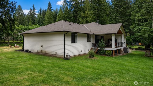 13529 Cascadian Way, Everett, WA 98208
