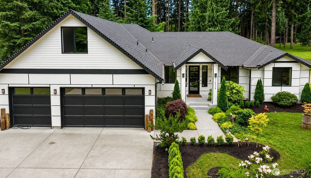13529 Cascadian Way, Everett, WA 98208