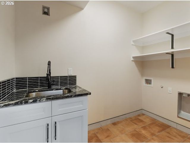 550 Se 8TH Ave, Hillsboro, OR 97123