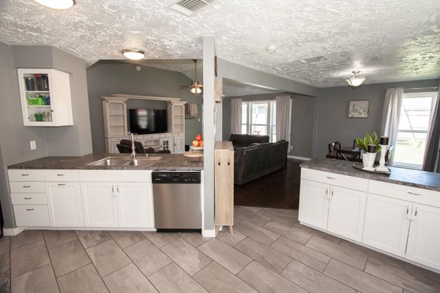 320 Anchor Way, League City, TX 77573