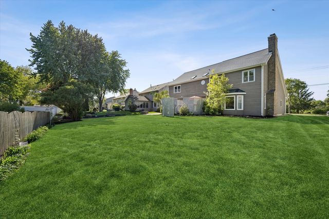 1524 Oswego Road, Naperville, IL 60540