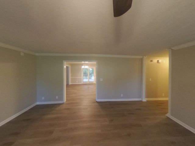 1918 Cross Creek Dr, Murfreesboro, TN 37127