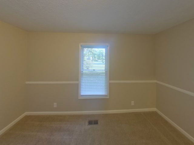 1918 Cross Creek Dr, Murfreesboro, TN 37127